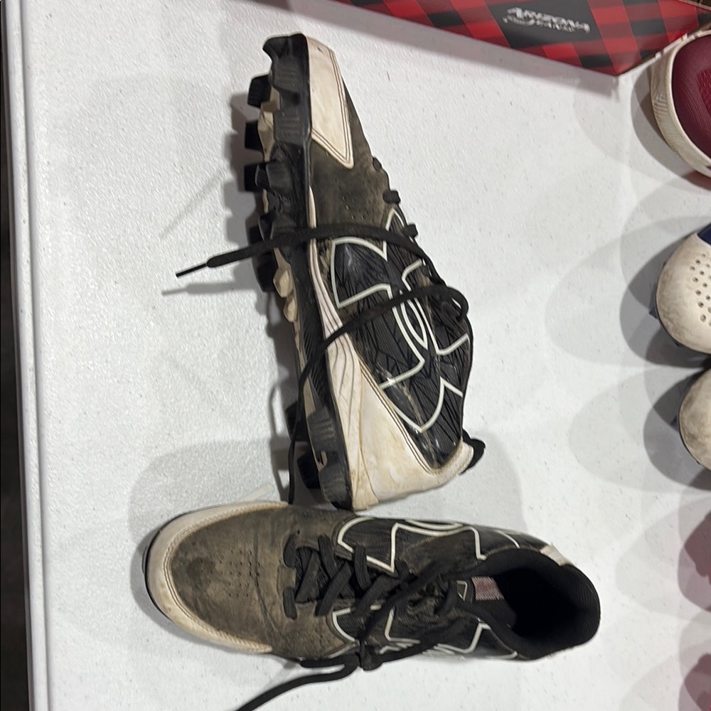 Men's Black and White Athletic Shoes